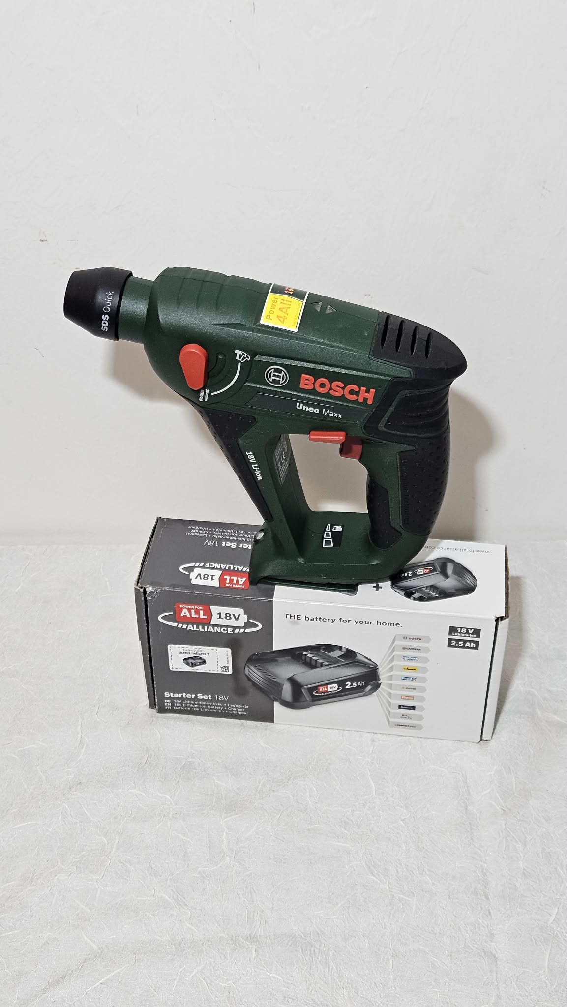 Bosch Uneo Maxx 18V Akku-Bohrhammer inkl. 2,5Ah Akku & Ladegerät | Ohne Bohrer und Koffer